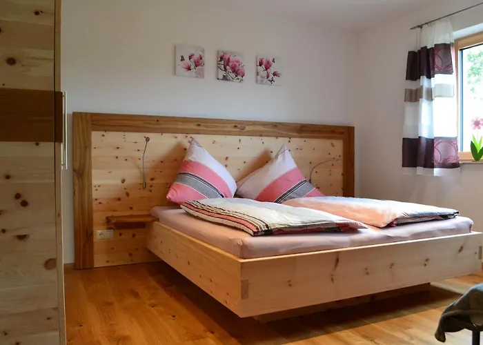 Zirbenholzwohnung Lochau